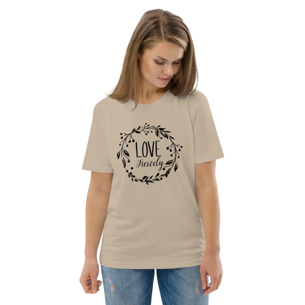 Love T-Shirt - Image 5