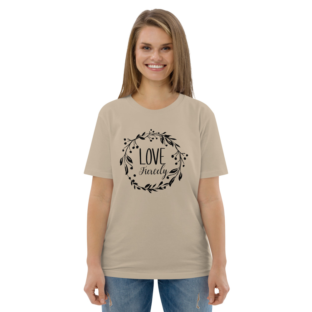 Love T-Shirt - Image 4