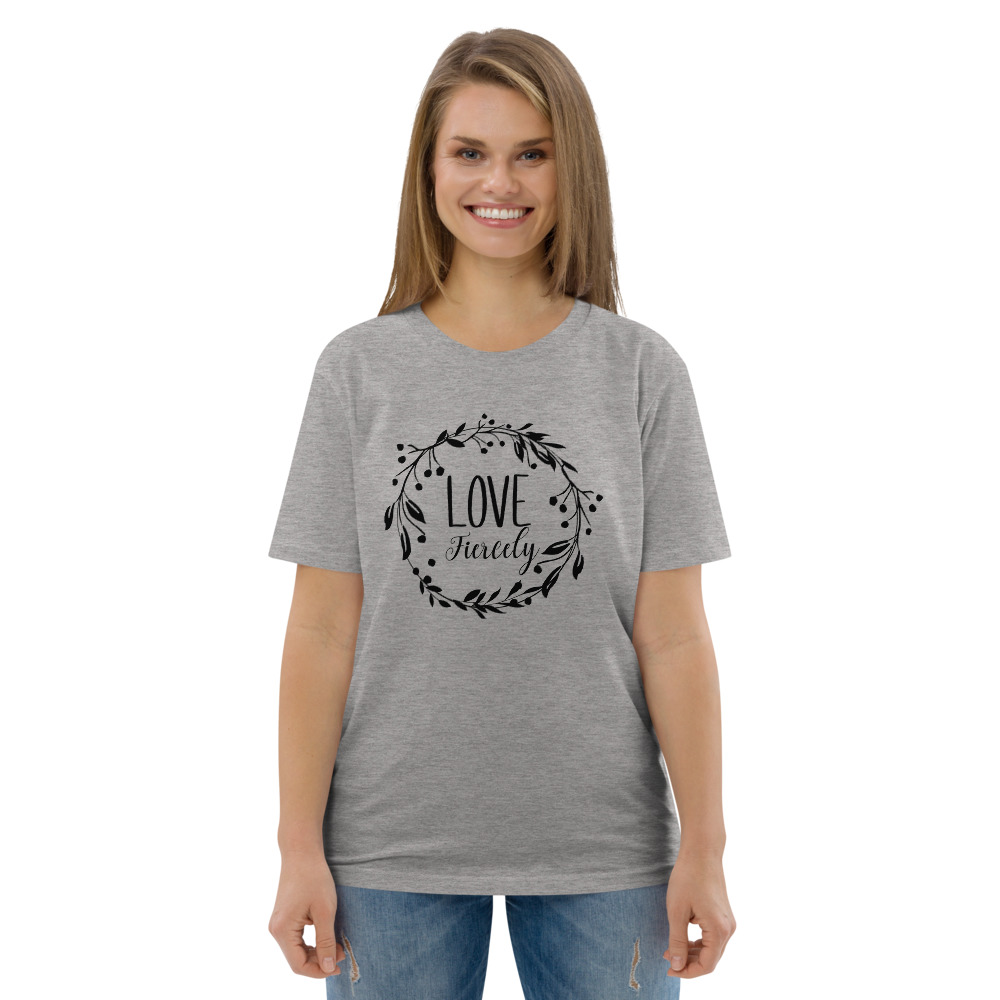 Love T-Shirt - Image 6